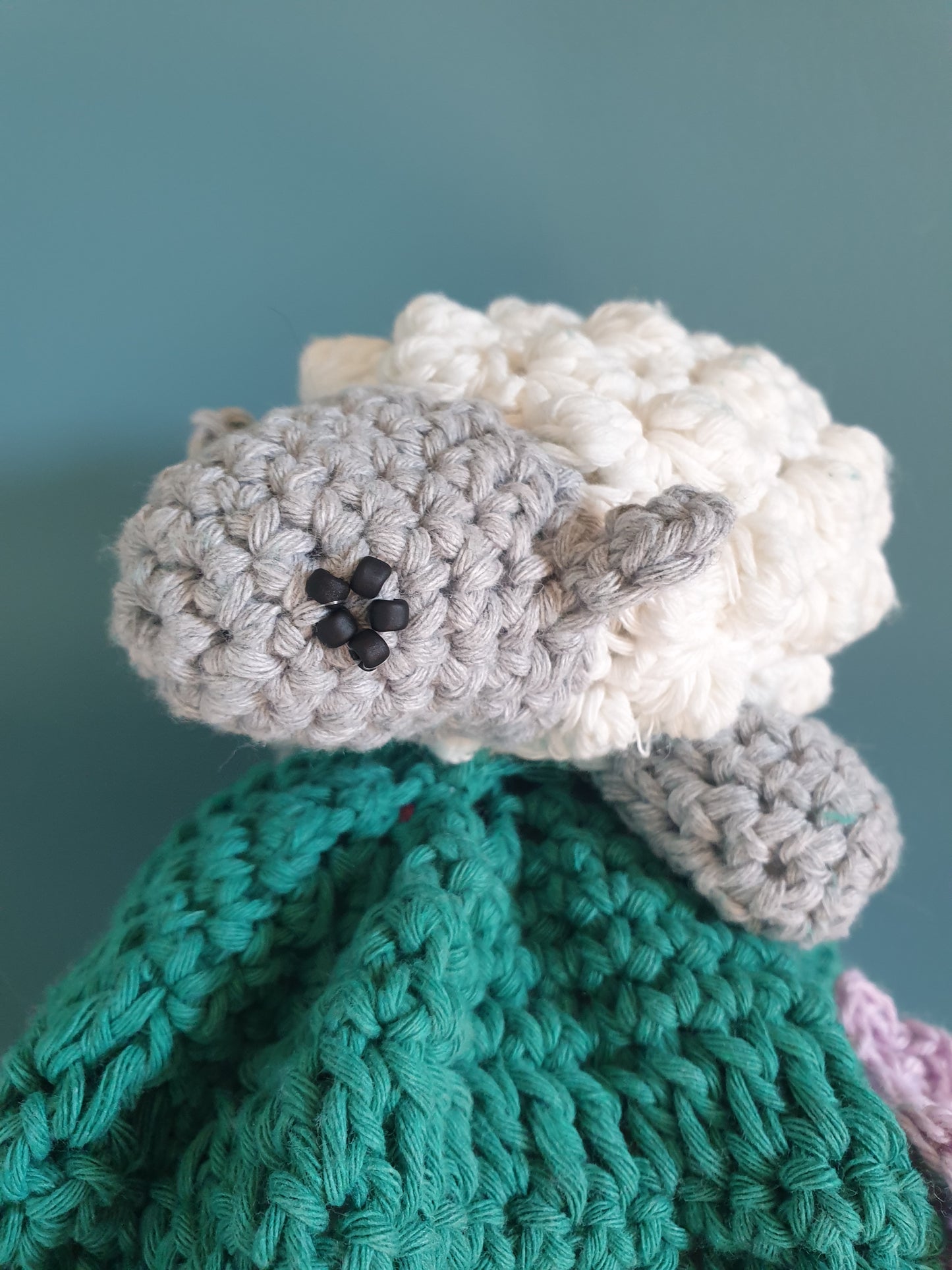 Sheep amigurumi tea cosy